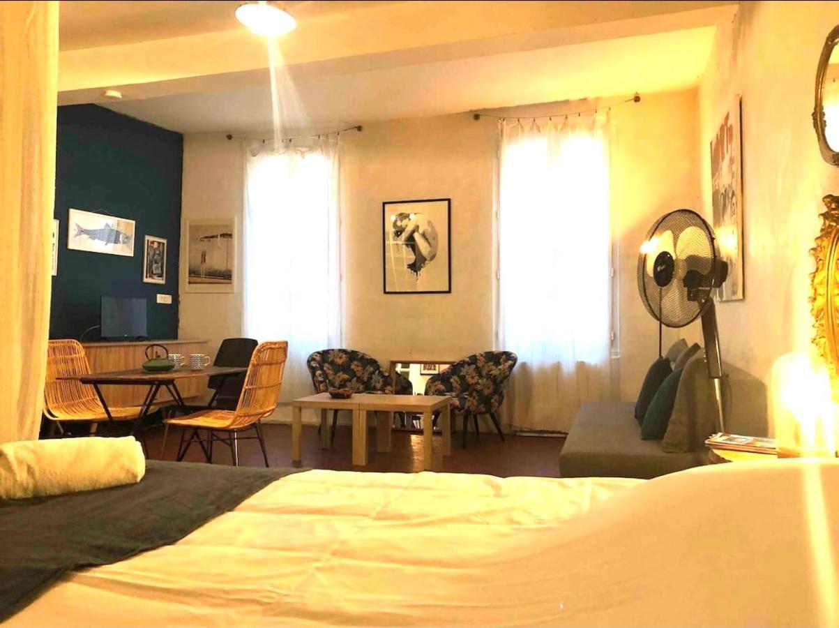 Grand Studio Rue Du Panier Apartamento Marselha Exterior foto